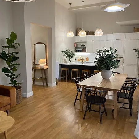 Holiday home Oak Luxury Living Athens